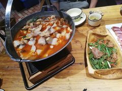 -老滇山寨•云南特色菜•地方菜•民族风情歌舞表演(金碧店)