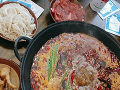 -黄潇洒老火锅(九眼桥宏济巷店)