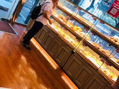 面包甜点陈列柜-新侨三宝乐面包店(崇文门店)