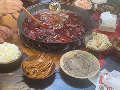 -黄潇洒老火锅(九眼桥宏济巷店)