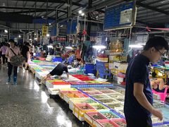 -霞涌市场海鲜摆卖区