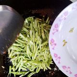 会变形的豆角丝碰撞好吃肉肉