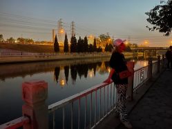 -时尚殿堂明星门店