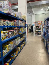 -逝水玩具折扣店