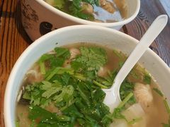 -手劲鱼丸馄饨铺(哈一百店)