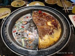 菌汤鸳鸯锅-唇辣号重庆老火锅(亦庄店)