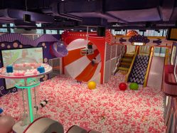 -LuckyStar幸运星家庭娱乐中心(东莞国贸店)