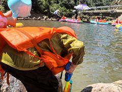 -安吉龙王山峡谷漂流