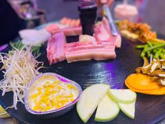 -豚豚家돈돈가韩国锅盖烤肉(新北万达店)