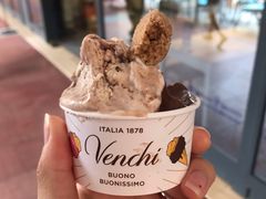 -VENCHI 闻绮(上海佛罗伦萨小镇店)