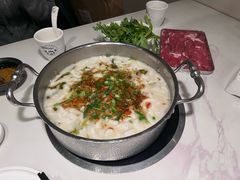 -德林酸菜鱼火锅(南丹店)
