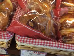 -红宝石·鲜奶小方·海派西点房(金杨店)