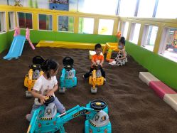 -孩子王童乐园(淮安万达店)