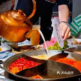 盛夏辣锅与冰品的美味碰撞