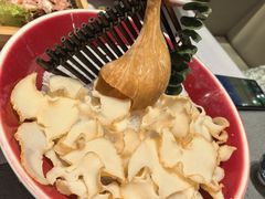 -红鼎豆捞·非遗鲍皇汤火锅(宝丰路店)