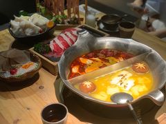 台式麻辣锅-湊湊火锅·茶憩(杭州湖滨银泰in77店)