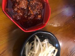 -丽虹云南过桥米线(兴工街店)