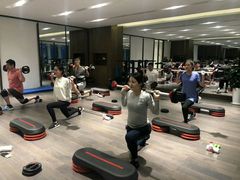 -黄金时代游泳健身云畔会所(绿地中心双子塔店)