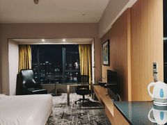 -上海虹桥西郊假日酒店