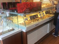 面包甜点陈列柜-津乐园(人人乐亚泰店)