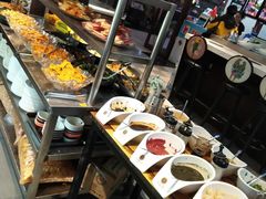 自助取餐区-尚捞港式回转小火锅(人人乐购物广场店)