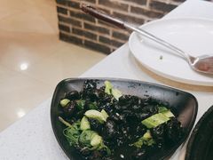 -山妹子铁锅炖