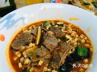 从生肉小炒开吃，夜幕降临上烧烤