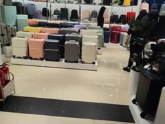 -燕莎奥特莱斯购物中心