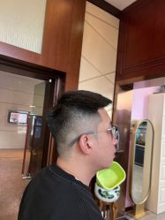 -尼特斯男士发型馆