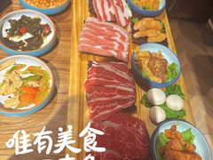 一米黑牛十二拼拼盘-明洞阿姨·韩式酱蟹烤肉·创意料理(三元桥店)