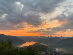 -三峡梯城