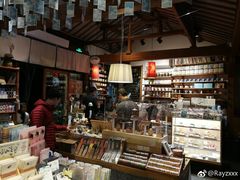 -猫的天空之城概念书店(苏州平江店)