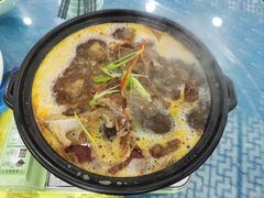 -撒拉人家.酸菜牦牛肉火锅