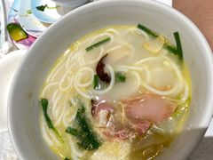 -彩云天云南餐厅