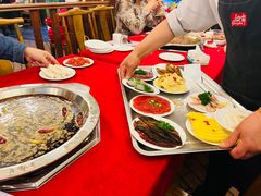 -山城年华老火锅(玉林店)