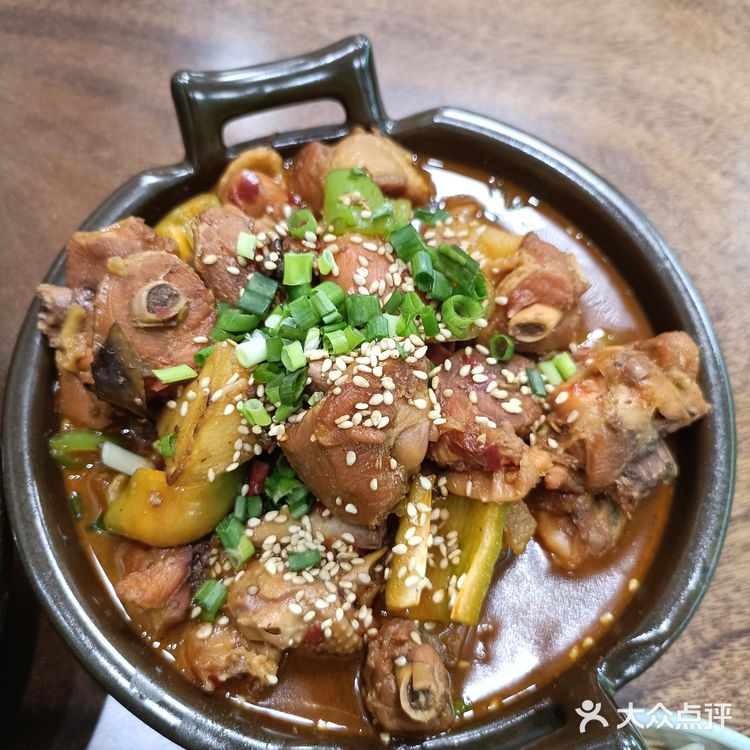 夜晚的美食探店之旅