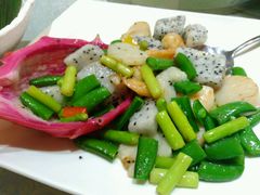 -大宁国际商业广场-地下停车库