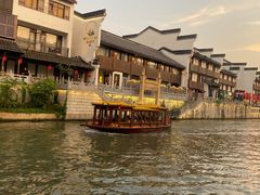 -南京夜泊秦淮君亭酒店·金陵书画院