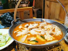 思茅酸汤鱼片-老滇山寨•云南特色菜•地方菜•民族风情歌舞表演(金碧店)