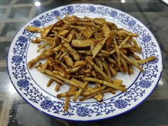 野芦蒿根炒香干肉丝-广迎居老正兴菜馆