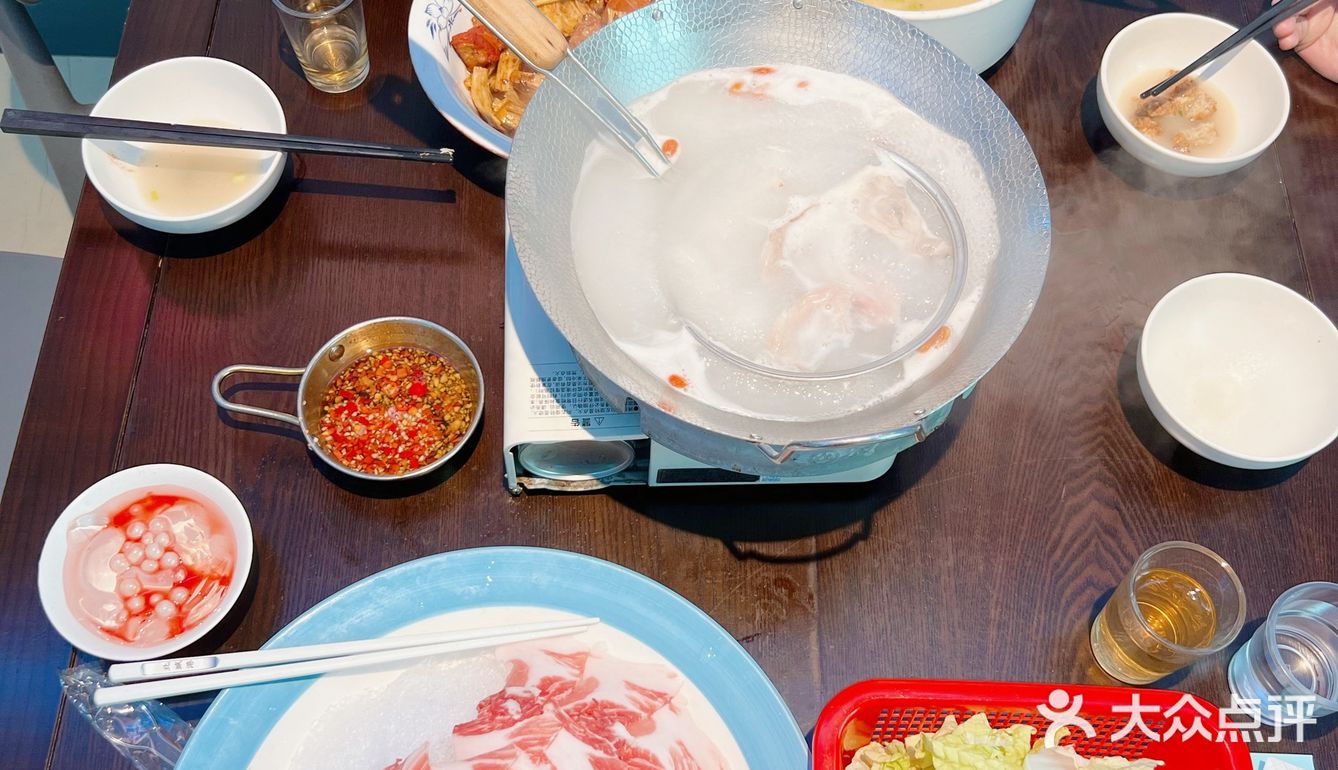 捞刀河畔乡野肉铺