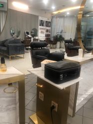 点击看大图 -八佰伴8008星级形象店