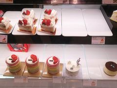-巴黎贝甜(大宁国际商业广场店)