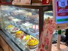 -85度C(生甜甜圈研究工坊·上海松江人民北路店)