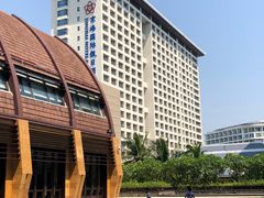 -三亚湾海居铂尔曼度假酒店