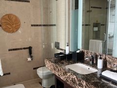 -青岛海尔洲际酒店