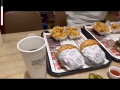 -The Habit Burger Grill 哈比特汉堡(爱琴海店)