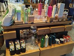 -星巴克臻选(上海合生汇1F店)