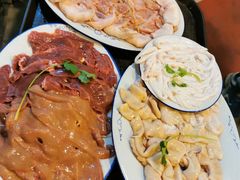 金银满屋-华哥新鲜猪精品美食