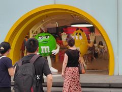 -m豆巧克力世界(上海世茂广场店)